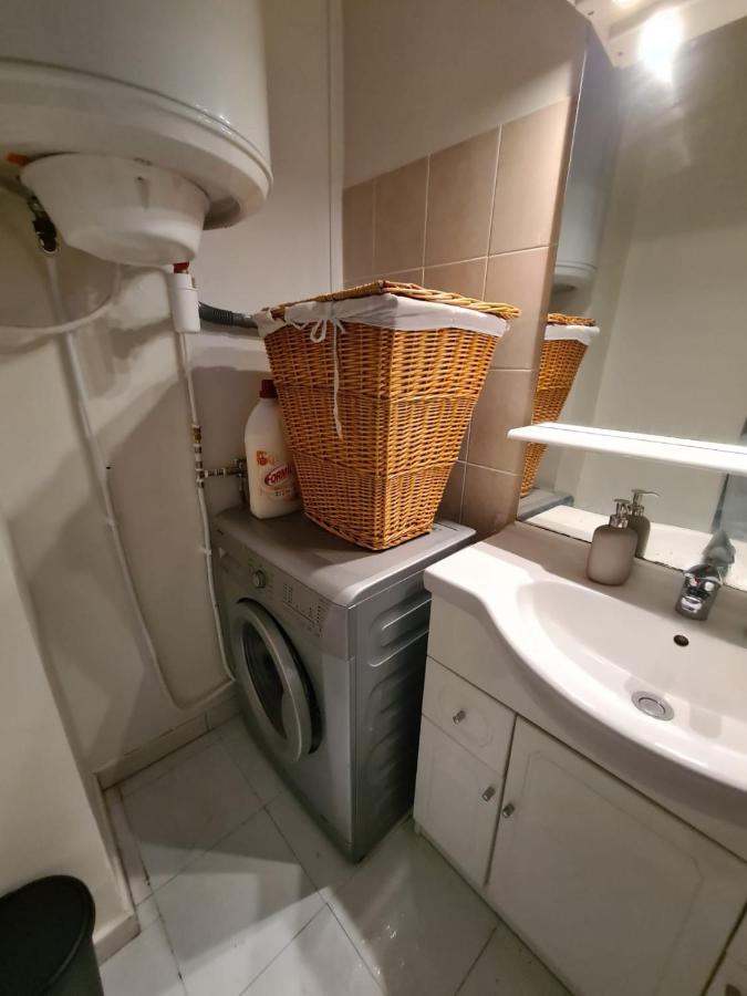Appartement Cosy Sur Avignon Proche Des Remparts Exterior photo